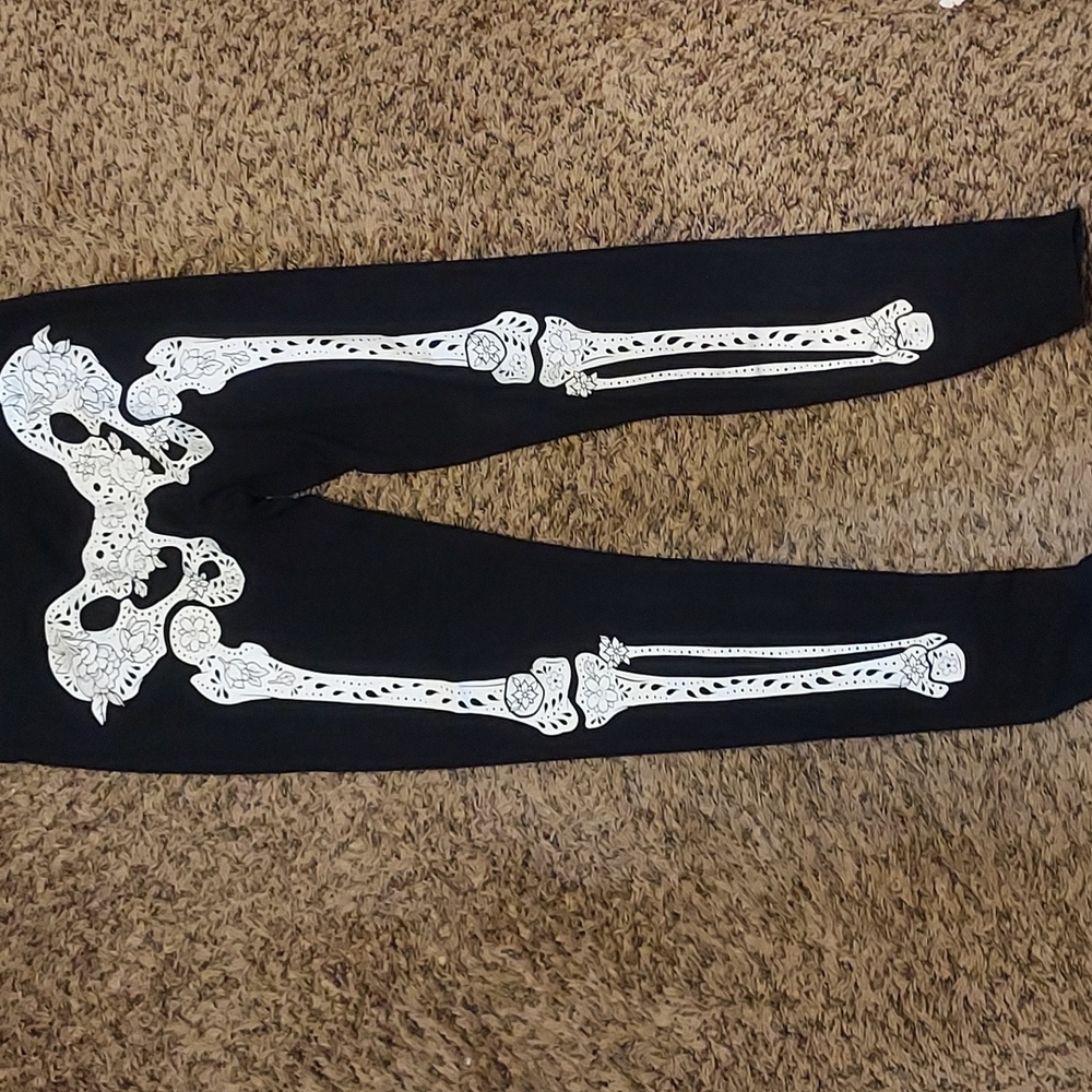 Floral, skeleton leggings
